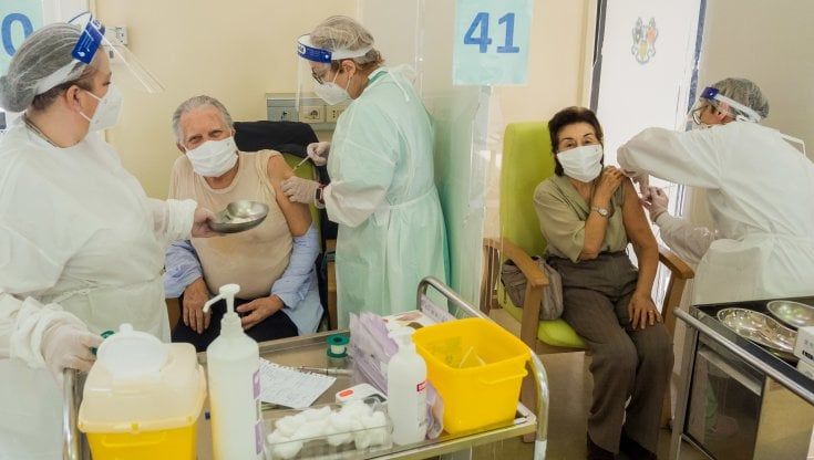 Vaccini anti Covid, l'algoritmo della Bicocca che aiuterà la campagna di massa in Lombardia
