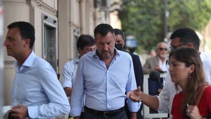 Salvini incontra Sammartino (Iv) e scopre le carte: "In Sicilia un candidato governatore leghista"