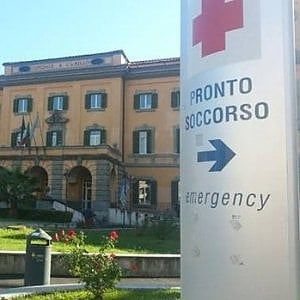 Roma, bimbo di 10 anni mangia un panino, si sente male e muore