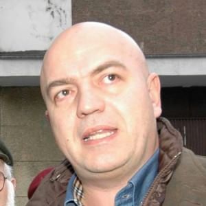 "Vietato esprimere opinioni autonome sui social": il regolamento del Partito comunista 