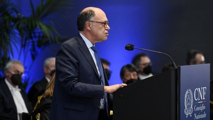 Pnrr, la Corte dei Conti: "Nessun ritardo ma sfida complessa". L'allarme sull'edilizia: "Impreparata a boom di appalti"