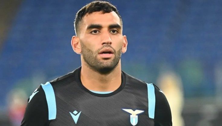Lazio, Fares dona 2500 euro al rider derubato a Napoli: "Colpito dalla vicenda, dovevo agire"