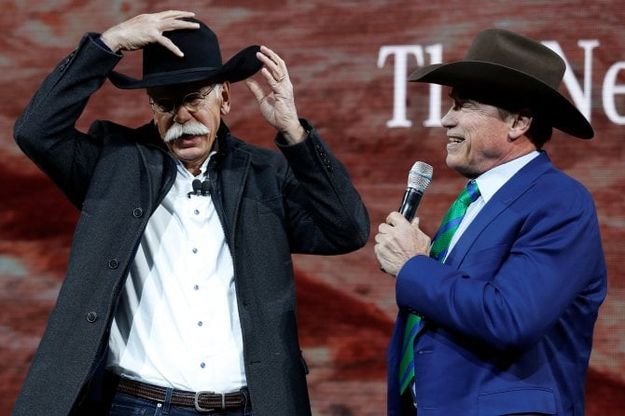 Nuova Mercedes Classe G: per la presentazione Zetsche si veste da cowboy