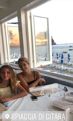 Ischia, relax da Amica Geniale: le due Lenù a pranzo insieme