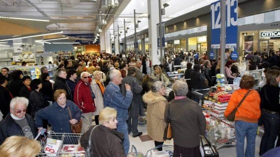 Istat: scompaiono la classe operaia e la piccola borghesia, aumentano le disuguaglianze