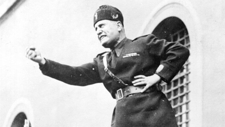 A Rovato la maggioranza leghista conferma la cittadinanza onoraria a Mussolini