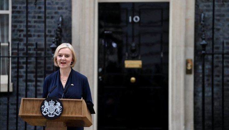 Liz Truss, premier britannica: "Mi dimetto, così non posso portare a termine il mio mandato"