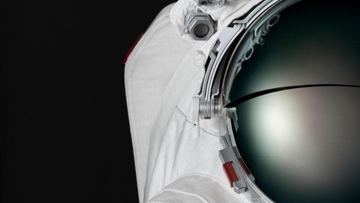 L’astronauta veste Prada. Per il ritorno sulla Luna tute griffate che si indossano in soli due minuti