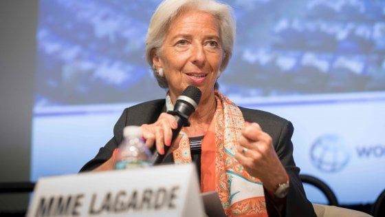 Christine Lagarde: "La crescita è ripartita ma protezionismo e instabilità rischiano di diventare un freno"