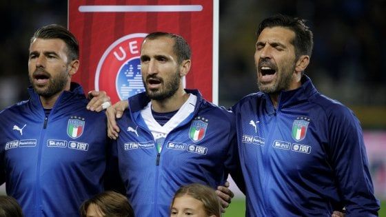 L'Italia va ai play-off tra fischi, contestazioni e faccia a faccia in spogliatoio