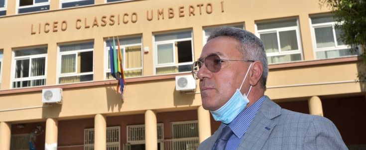 Il liceo Umberto dimezzato: "Non possiamo ospitare più di 500 persone per volta"