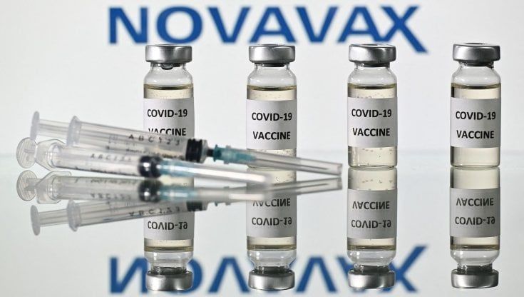 Arriva Novavax, il vaccino per gli scettici: “Obiettivo under 50”