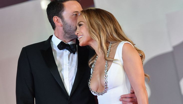 Jennifer Lopez incanta Venezia: lo stile di Jlo al fianco di Ben Affleck 