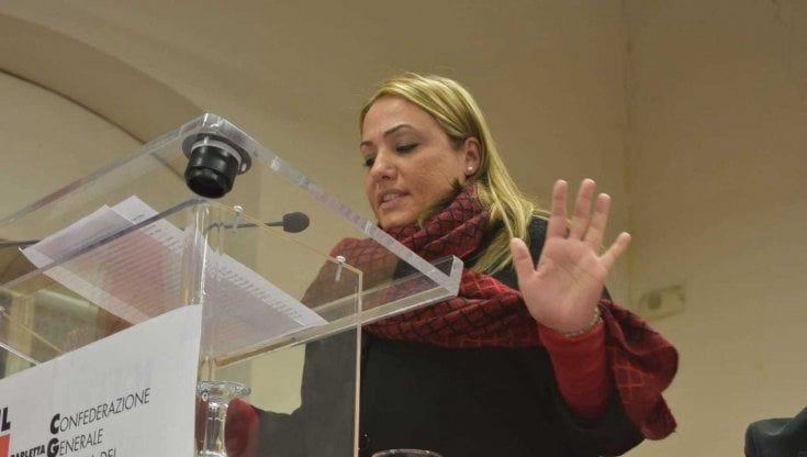Andria, addio a Daniela Fortunato: la sindacalista vicina agli ultimi è morta a 39 anni: "Ci insegnava a essere migliori"