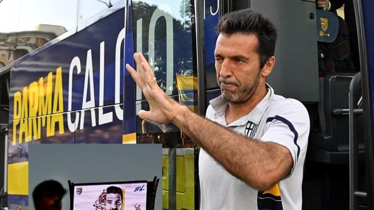 Il pentimento di Buffon: “Aver comprato il diploma a 18 anni è stata una scorrettezza"