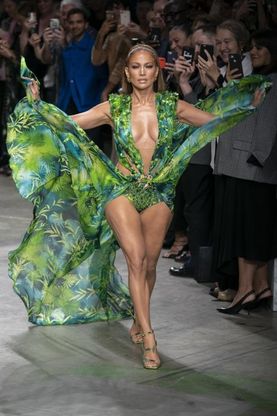Tutte in  jungle mood come Jennifer Lopez