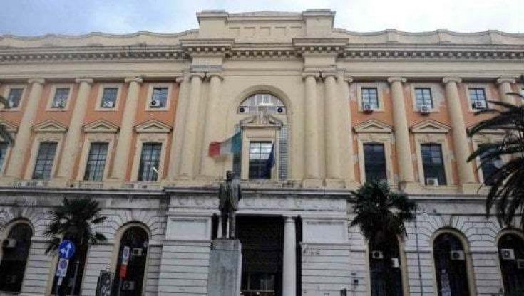 L'inchiesta di Salerno sugli appalti pilotati, le intercettazioni: “Ho dato quegli appunti a De Luca. Quanti voti per loro, i figli lo sanno...”