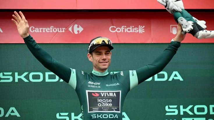 Vuelta, Van Aert vince a Loja e si candida per il Mondiale. Mas sempre in rosso