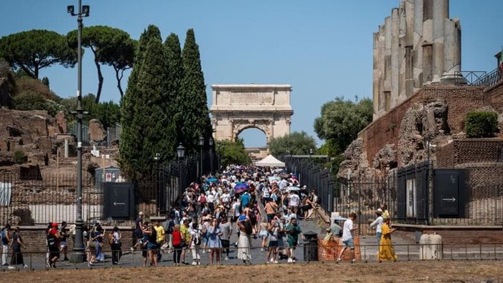 Tutto esaurito d’agosto afa e ondate di calore non fermano il turismo