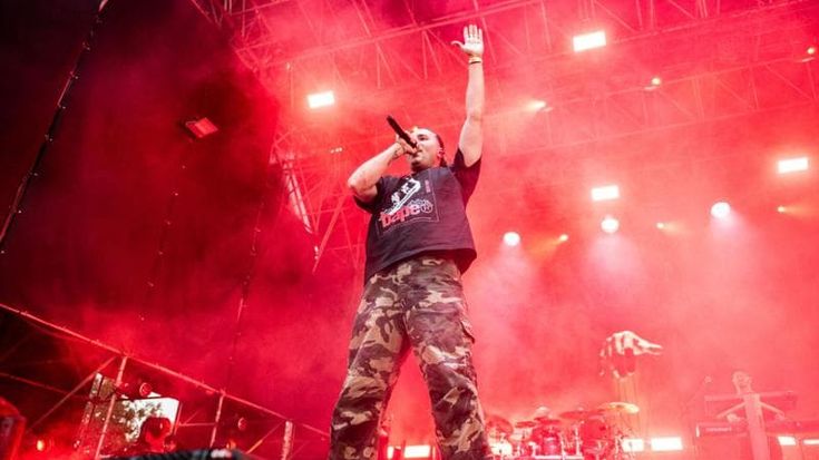 Ernia, rap e introspezione: è il tour della maturità