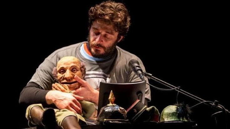 Lino Guanciale: “Così a teatro faccio i conti con la memoria scottante del Novecento”