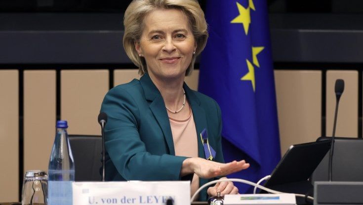 Sanzioni, quinto pacchetto dalla Ue alla Russia: stop all'acquisto di carbone e all'export high tech