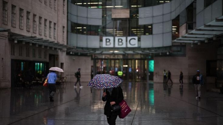 Indennizzo e scuse o causa da un miliardo: l’ultimatum di Trump alla Bbc