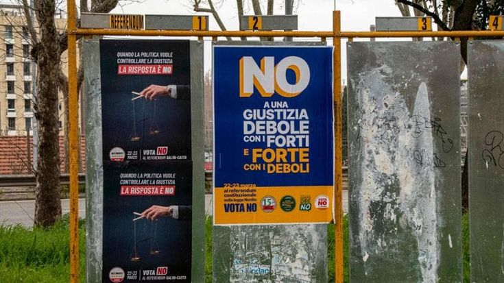 Cartelloni elettorali in vista del referendum, lo spreco: per legge sono costati 300 mila euro