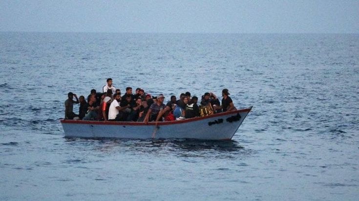 Sbarco di migranti a Lampedusa, morti due giovani bengalesi. Aperta un’inchiesta