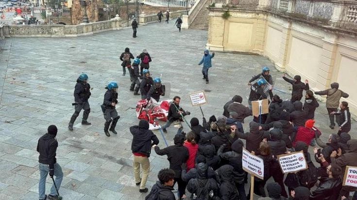 Scontri al Pincio, 10 indagati. “La polizia non fu aggredita”