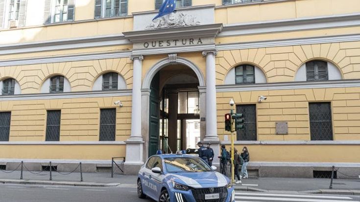La paura dei poliziotti nel commissariato di frontiera: “Ci andiamo di mezzo tutti”