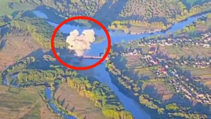L'Ucraina fa esplodere un altro ponte nella regione russa di Kursk: le immagini dell'operazione