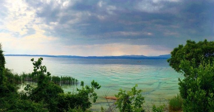 Da Sorrento a Sirmione, ecco le 10 spiagge più appartate d’Italia