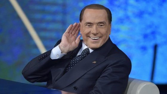 Elezioni, Berlusconi: "Il fascismo è morto e sepolto. Il pericolo è l'antifascismo dei centri sociali"