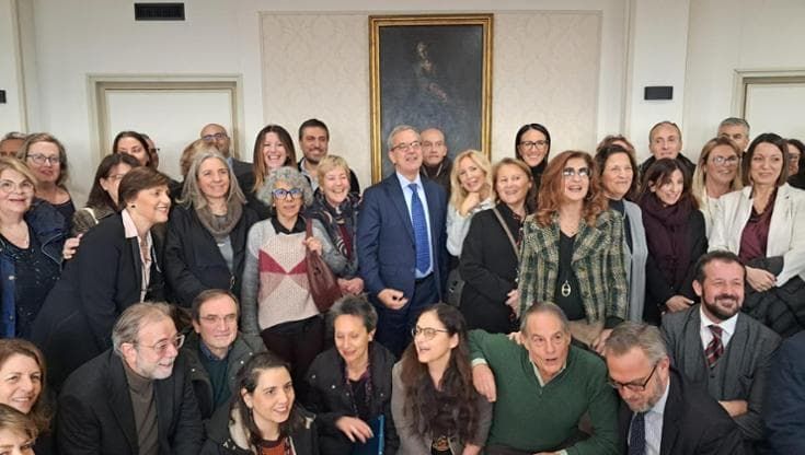 Referendum, attacco Nordio a Policastro: magistrati e cittadini in Procura stringono la mano al pg
