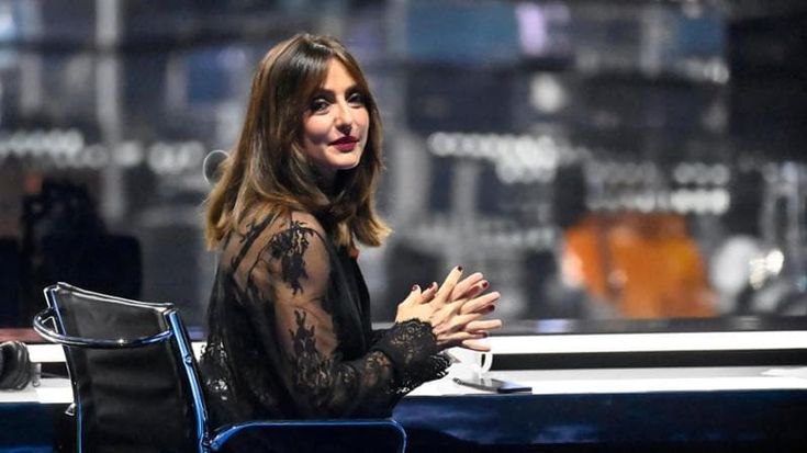 Ambra ricorda quando è stata vittima di body shaming: “Ho vinto una guerra che non doveva nemmeno essere combattuta”