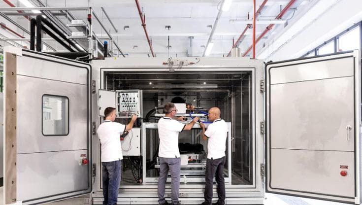 Stellantis, batterie hi-tech per l’auto che verrà