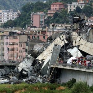 Crollo ponte, prima udienza al Tar per il ricorso di Autostrade su nomina Bucci 