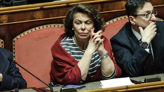 Senatrice Lonardo: "Salvini decide tutto nel centrodestra. Ma non può farlo in casa d'altri"