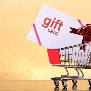 Il far-west delle carte regalo: cosa bisogna sapere prima di comprarle