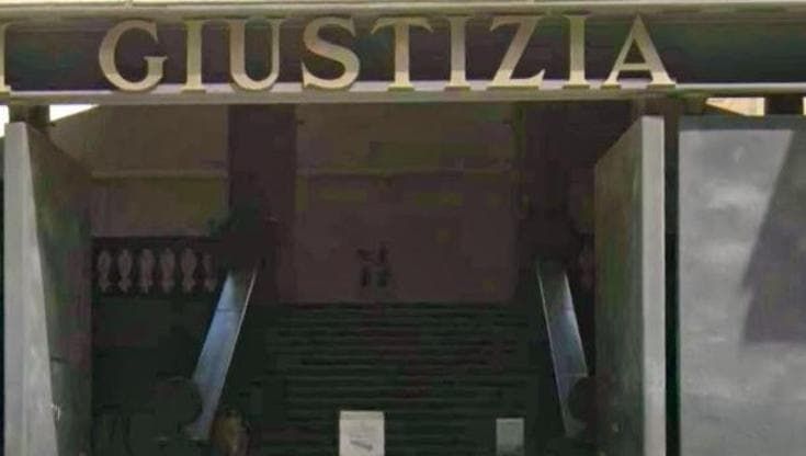 Condannato a 10 anni per stupro: la vittima ritratta ma la madre fa emergere la verità