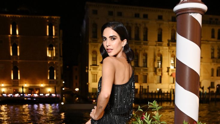 Rocío Muñoz Morales, l'attrice compagna di Raoul Bova incanta a Venezia con un look italiano