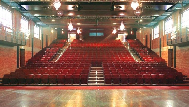  Scrittori e giornalisti in teatro per spiegare la guerra 