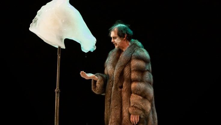 L'Ulisse di Lina Prosa perde la rotta: "Un non-eroe dell'emergenza clima"