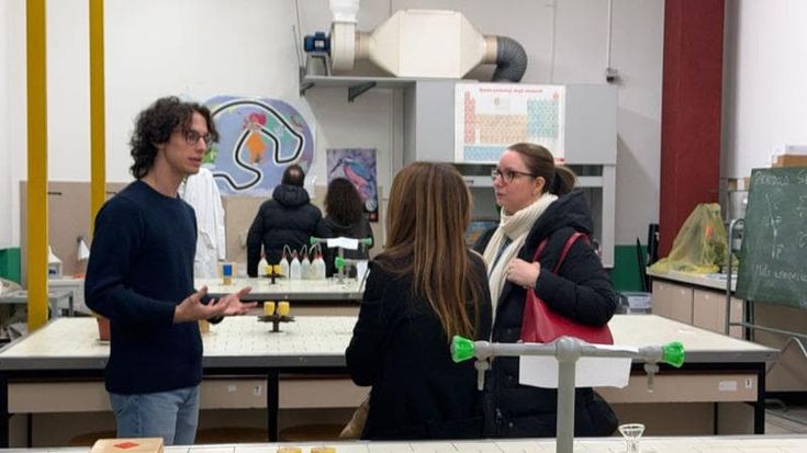 Open day per le superiori, ragazzi e genitori in tour nelle scuole: “Sarà quella giusta?”