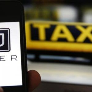Il rapporto dell'Autorità dei Trasporti: più tutele per gli utenti, regole per Uber e le app 