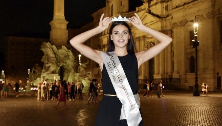 Carolina Stigliano è Miss Roma 2022. Sarà lei a partecipare alle prefinali di Miss Italia