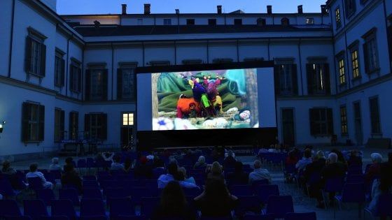Milano, parte la stagione del cinema all'aperto: Palazzo Reale, CityLife e c'è anche la Fabbrica del Vapore 