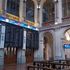 La Borsa di oggi, 18 agosto. I listini Ue tornano deboli con Wall Street, euro al top da due anni