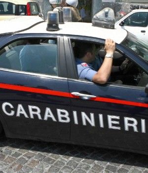 Scippatore in fuga dai carabinieri<br />si butta nel laghetto dell'Eur